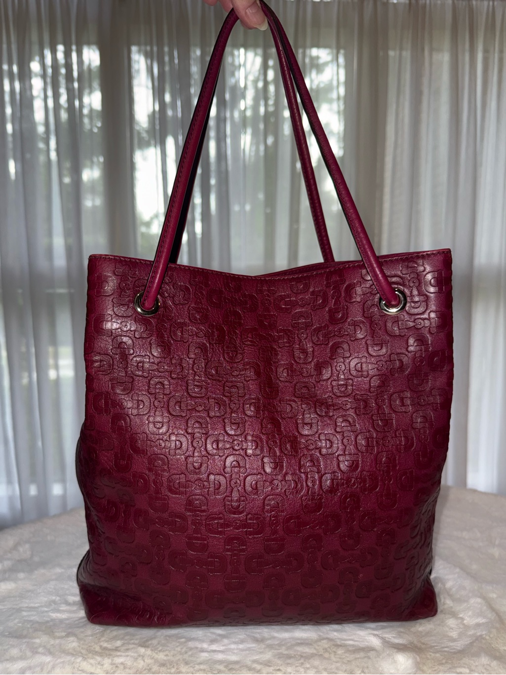 Gucci Embossed Leather Gifford Shoulder Tote